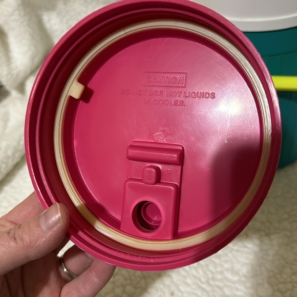 Vintage igloo 1/2 gallon water Jug cooler - Picture 5 of 7